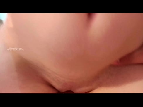 ❤️ Спавао у сестриној соби и тако сам се пробудио Порно видео ат порн sr.pornobot.ru ﹏